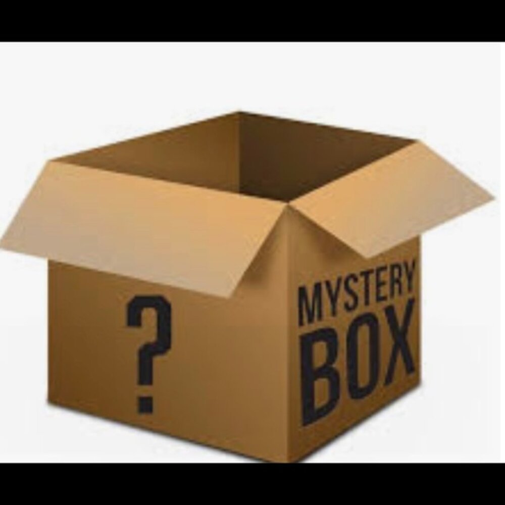 Mystery box of 8 items